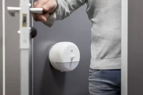 Tork SmartOne Mini Toilet Roll Dispenser T9 Black - 681008 - Image 7